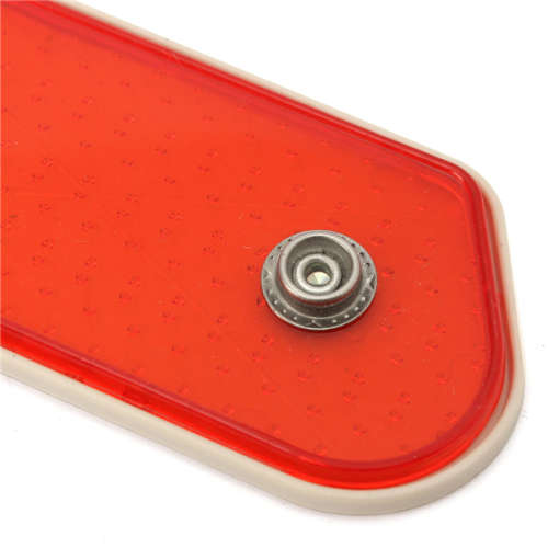 REFLECTIVE SAFETY TRIANGLE