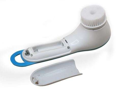FACIAL BRUSH