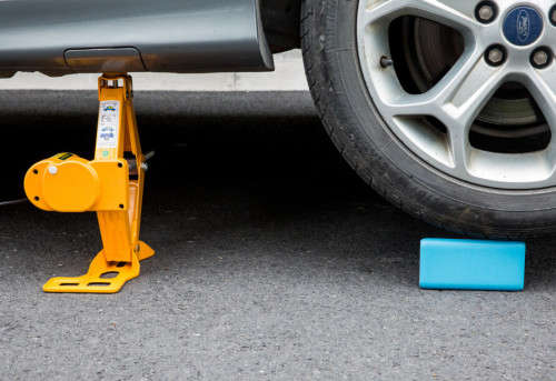 ELECTRIC JACK FOR CAR 12v Lighter powered