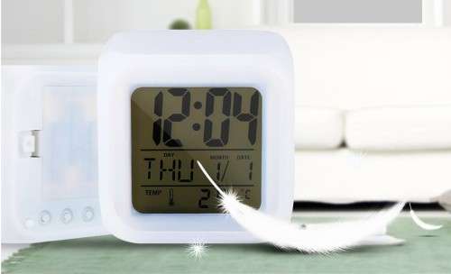 GLOWING LED COLOUR CHANGE ALARM CLOCK