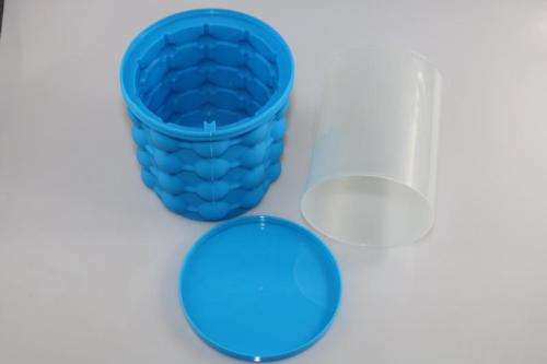 Ice Cube Maker