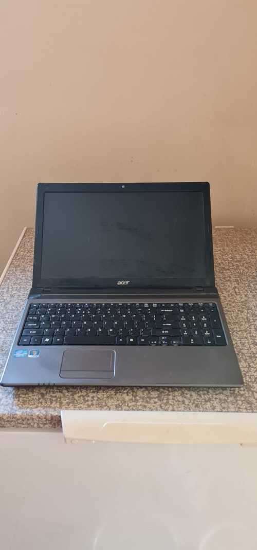 Acer Aspire 5750 - Core i5-2430M @2.40GHz - 8GB Ram - 500GB HDD