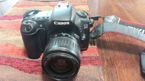 Canon EOS 20D camera with Canon 28 - 90 mm zoom lens in good working condition