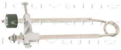 Hand tile cutter with wheel