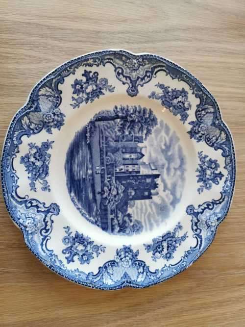 2 x Johnson Brothers dinner plates