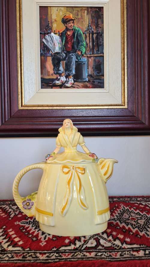 Lady Teapot