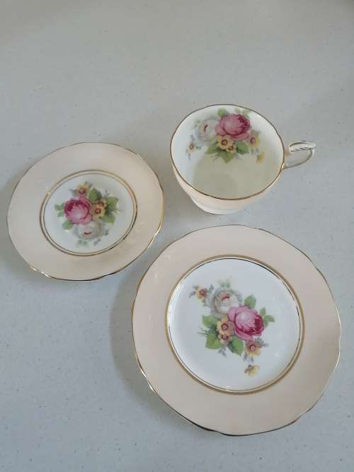 Trio Paragon HM The Queen and HM Queen Mary