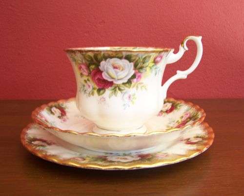 Royal Albert - Celebration - Trio