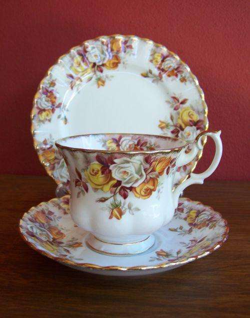 Royal Albert - Lenora - trio