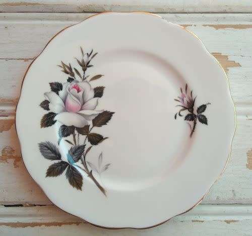 Royal Albert Queen's Messenger Side Plate