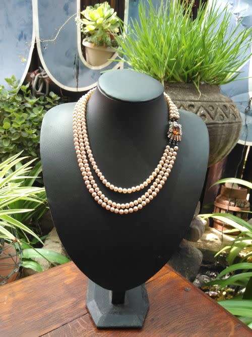 Stunning Art Deco Faux Pearl Necklace