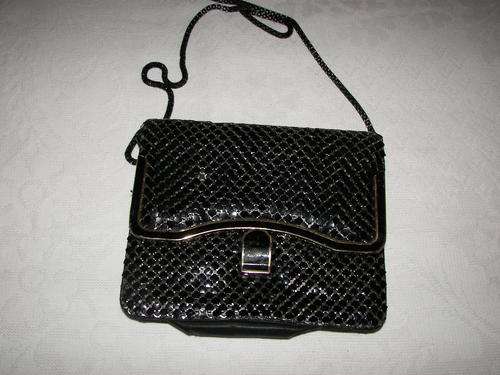 VINTAGE BLACK FLAT LARGE BEAD EVENING HANDBAG