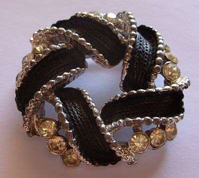 SALE!!VINTAGE SILVER COLOUR AND BLACK? ENAMEL AND RHINESTONE BROOCH PIN
