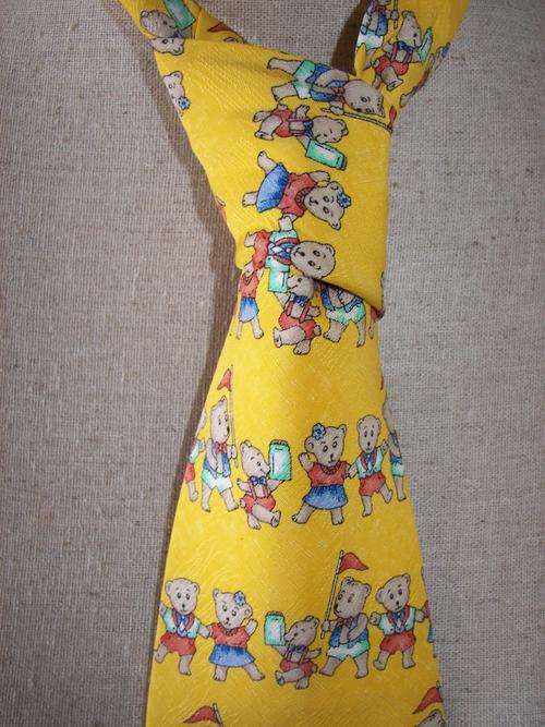 SALE!!!VINTAGE PIERRE CARDIN FUNKY YELLOW TEDDY BEAR TIE