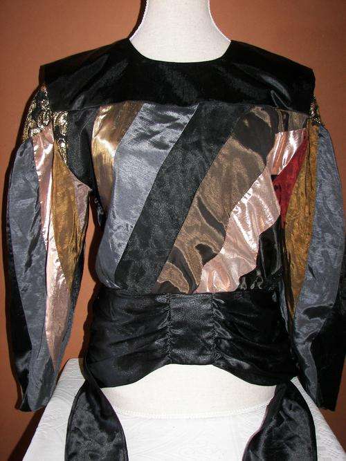 VINTAGE FORMAL GOLD AND BLACK SATIN EVENING BLOUSE/TOP SIZE 32/34