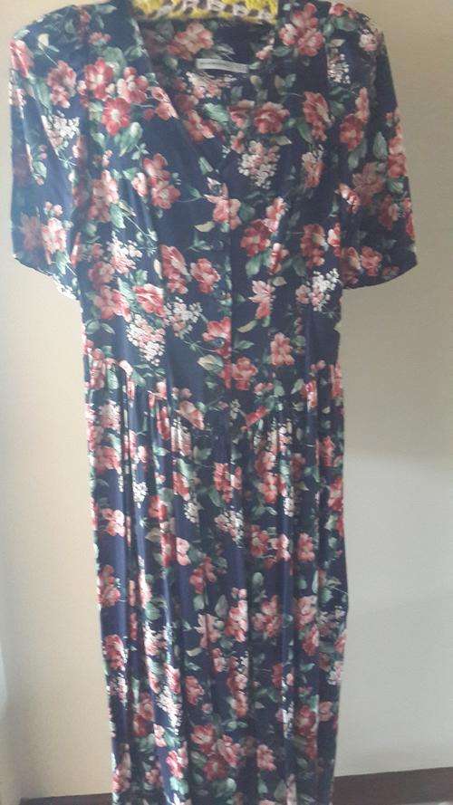 VINTAGE FLORAL LONG VISCOSE DRESS WOOLWORTHS SIZE 32/34