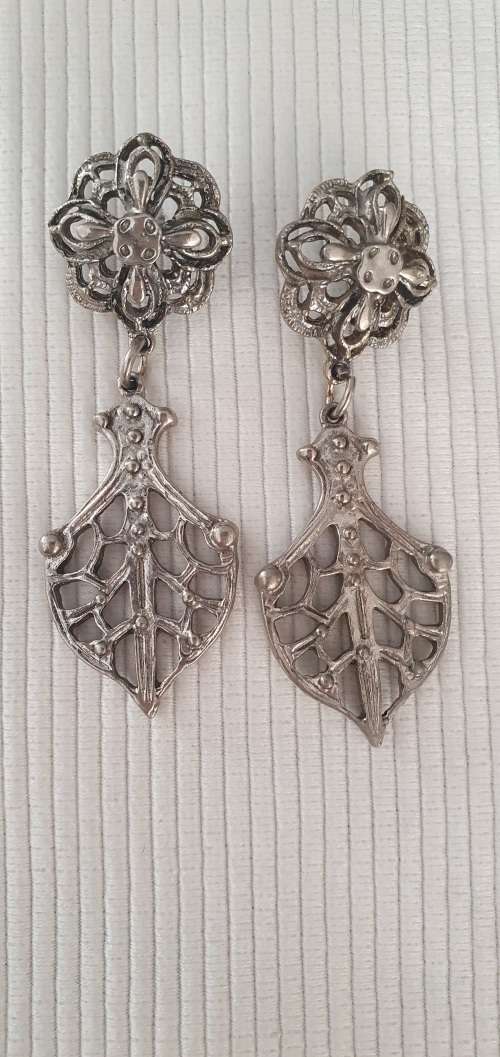 Vintage  drop marcasite style drop pierced earings