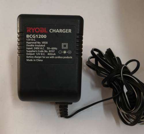 230V/12V AC DC Ryobi charger