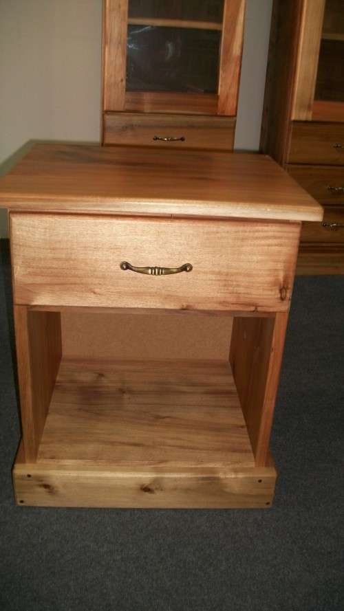 Pedestal in blackwood