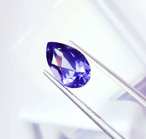 EXCELLENT 4.870 CT ,NATURAL,CERTIFIED,PEAR SHAPE,BLUE TANZANITE