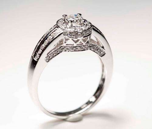 NO RESERVE - 1.04ct DIAMOND ENGAGEMENT RING [3.818g] WHITE GOLD **R42548**