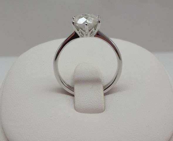 1.57ct DIAMOND - FLOWER DESIGN SOLITAIRE ENGAGEMENT RING IN WHITE GOLD ** R57,600 **