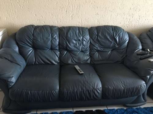 3 piece - 6 seater leather lounge suite