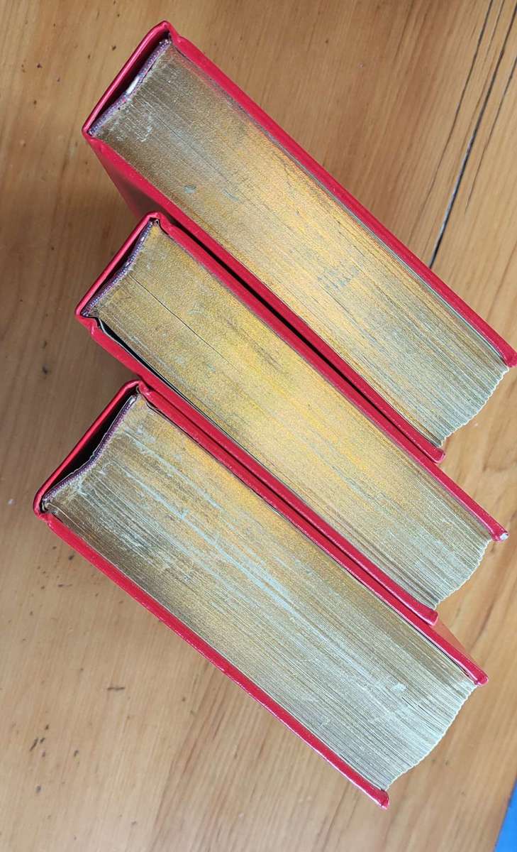 The Readers Digest Great Encyclopaedic Dictionary Set of 3 in boks. (LIKE NEW)