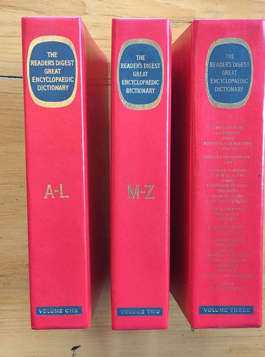 The Readers Digest Great Encyclopaedic Dictionary Set of 3 in boks. (LIKE NEW)
