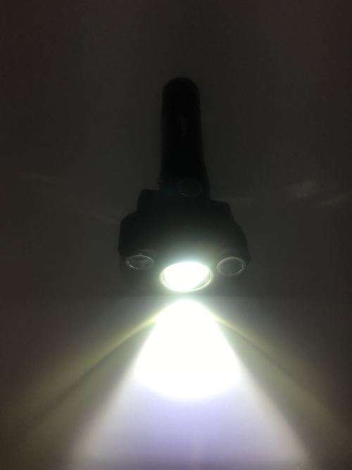ELECTRIC FAST CHARGING FLASHLIGHT