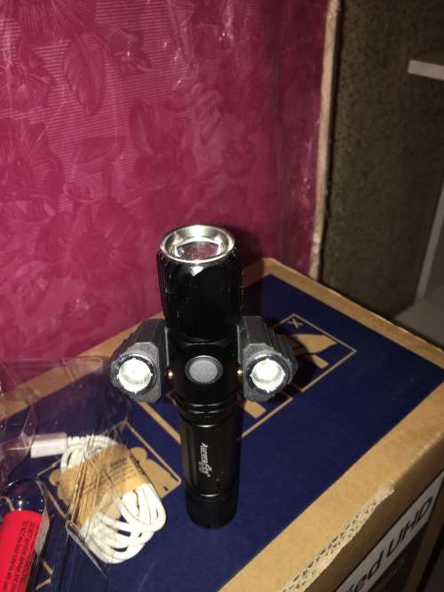 ELECTRIC FAST CHARGING FLASHLIGHT