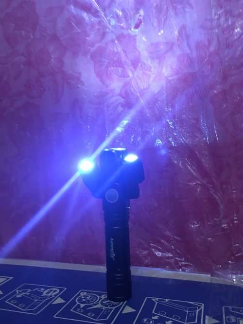 ELECTRIC FAST CHARGING FLASHLIGHT