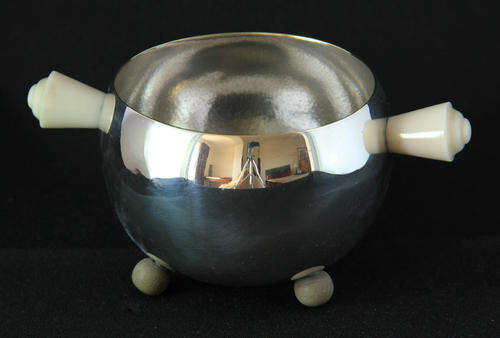 ESPN ART DECO SUGAR BOWL WITH BAKELITE HANDLES ON TRIO RAISED FEET