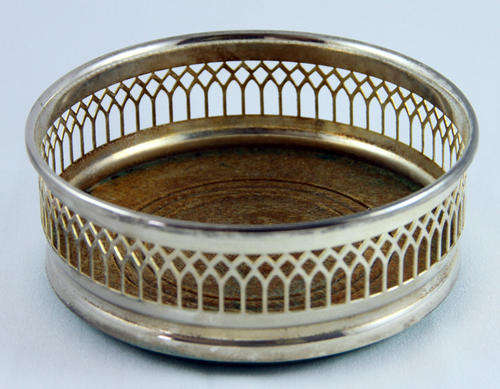 2 X SILVER COLOURED COASTERS FOR WINE BOTTLES