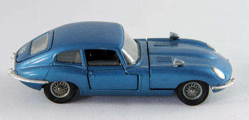 DIE CAST CORGI BLUE E-TYPE JAG 2+2