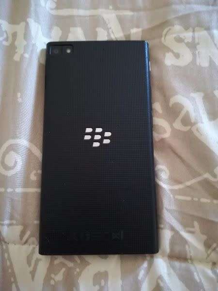BLACKBERRY Z3 DEMO