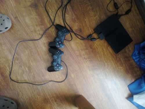 PLAYSTATION 2 CONSOLE BUNDLE WITH 19 GAMES