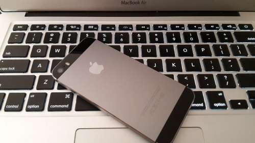 iPhone 5s network locked - read description