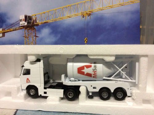 Joal Volvo mini bulk silo placing