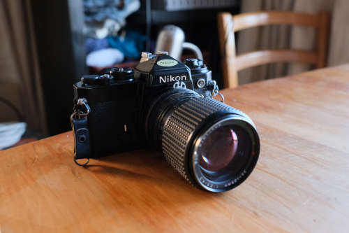 Nikon FE with Tokina 35-105mm f3.5-4.3 lens - Nikon shutter stuck