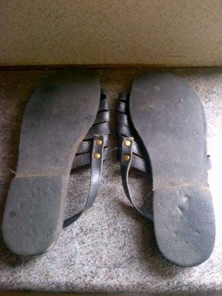 3 PAIRS OF LADIES SHOES SIZE 5 AND SIZE 7 & HALF BUT LOOK LIKE SIZE 5