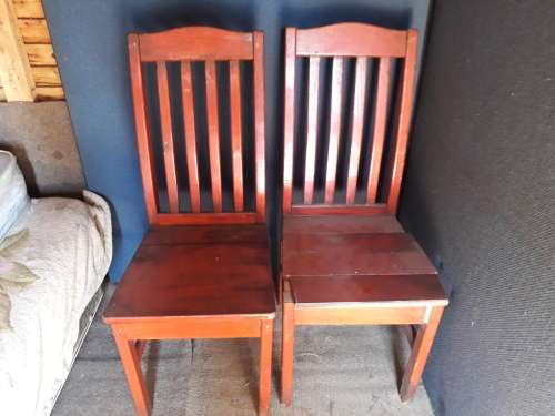 2 LOVELY OLD CHAIRS FOR BOTH THEY NEED FIXING