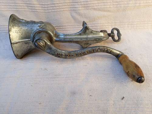 LOVELY OLD MINCER NOT SURE IF ALL PARTS ARE TOGETHER