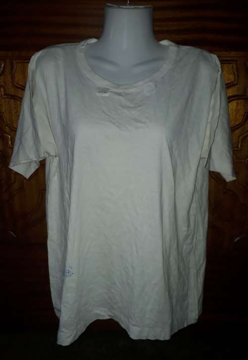 UNISEX WHITE T SHIRT