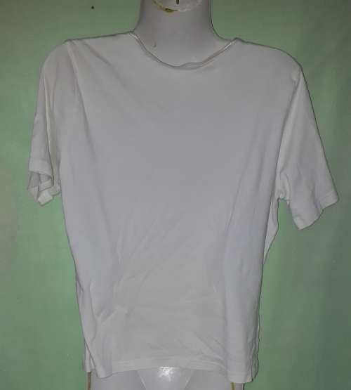 LADIES WHITE T-SHIRT - MAKE: WOOLWORTHS - SIZE: L