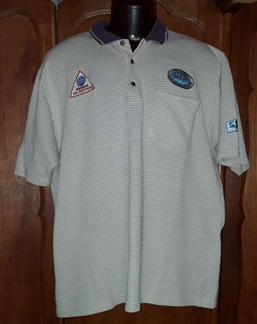 MENS: MULTI COLOUR T-SHIRT - MAKE: ROYAL CLUB - SIZE: XL