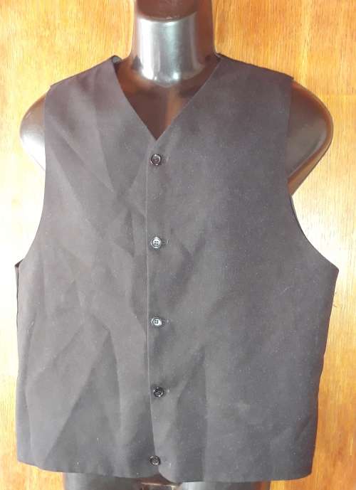 MENS: BLACK WAIST COAT - MAKE: SUITS INC - SIZE: NO SIZE