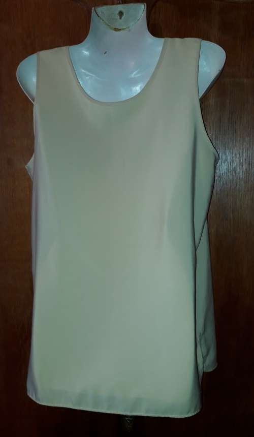 COVID 19 SPECIAL! LADIES: BEIGE TOP - MAKE: WOOLWORTHS - SIZE: 12