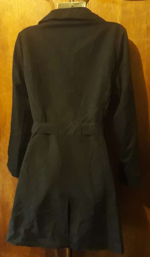 LADYS: BLACK JACKET - MAKE: HOOCH - SIZE: 12