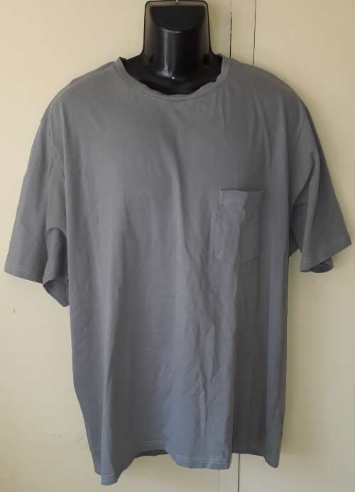MENS: GREY T-SHIRT - MAKE: SMITH & WESSON - SIZE: 2XL